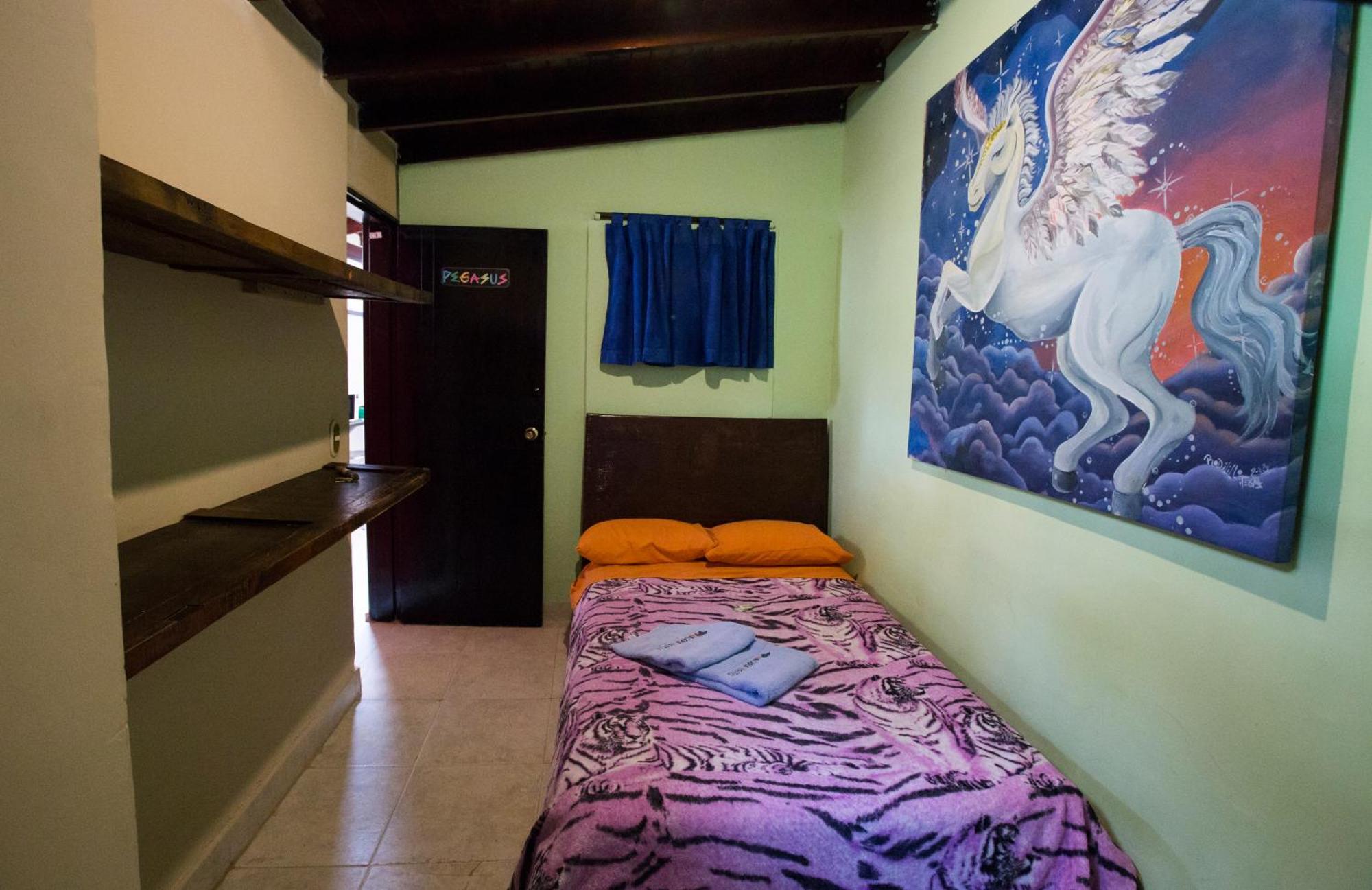 Arcadia Hostel Μεντεγίν Δωμάτιο φωτογραφία